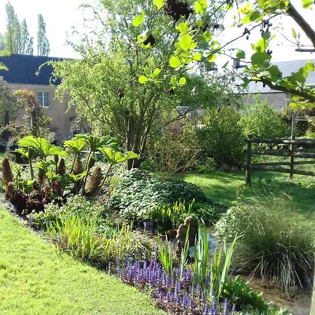 Gite Du Jardin Des Sources Vaux-sur-Seulles Exterior foto